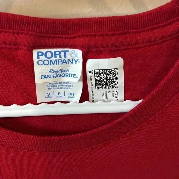 NWT  tshirt - Picture 3 of 3